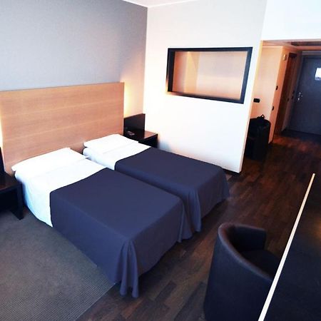 Golf Hotel Milano Opera Extérieur photo