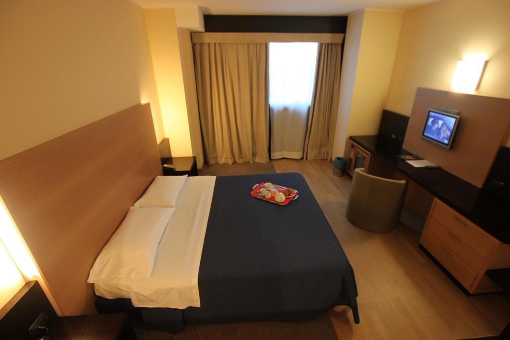 Golf Hotel Milano Opera Chambre photo