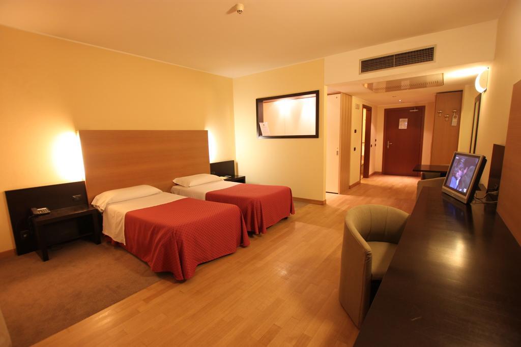 Golf Hotel Milano Opera Chambre photo